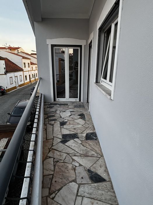 Alugo ao quarto , 4 quartos