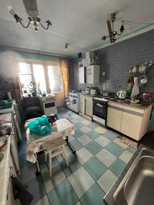 Продам гостинку в 5 мин. пешком от метро Киевская