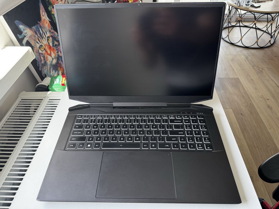 Laptop DreamMachines 17.3cali