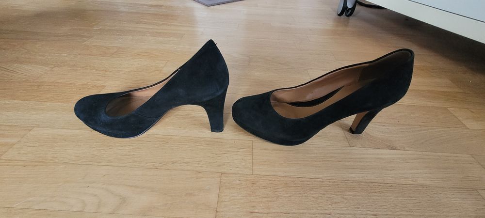 Buty damskie na obcasie CLARKS - 6,5