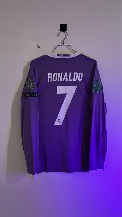 (CRISTIANO RONALDO 7 REAL MADRYT 16/17 z FINAŁU LIGI MISTRZÓW LONG SLEEVE Fioletowa Wyjazdowa Koszulka z Długim Rękawem | Champions League UEFA