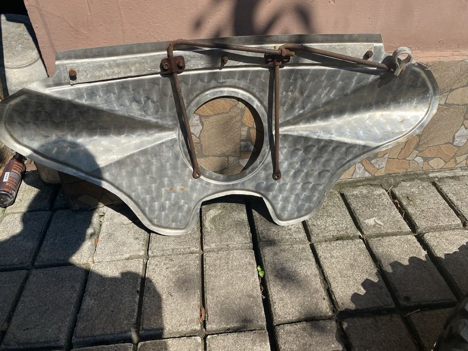 Вітрове переднє крило