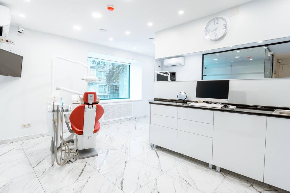 Аренда двух отдельных стоматологичных кабинетов,Печерск,оборудование