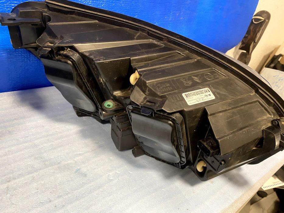 lampa przód prawa lewa Citroen Jumpy III Vivaro C 9808567780-00