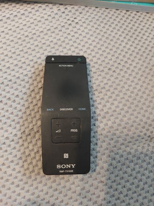 Wielofunkcyjny pilot SONY