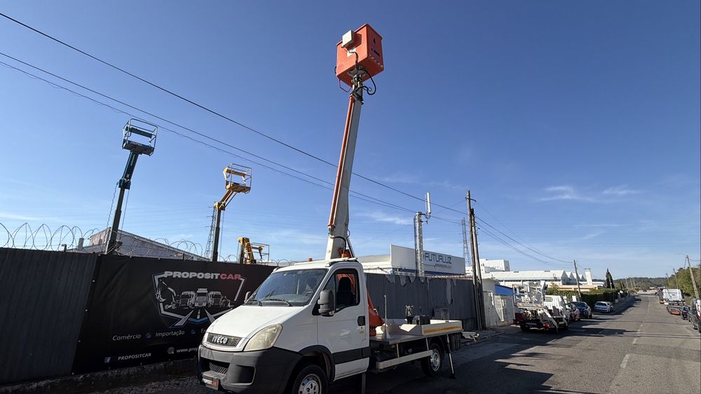 IVECO DAILY 12s13 Grua Cesto MULTITEL 18 Metros Excelente Apenas 118.000km ###OPORTUNIDADE###
