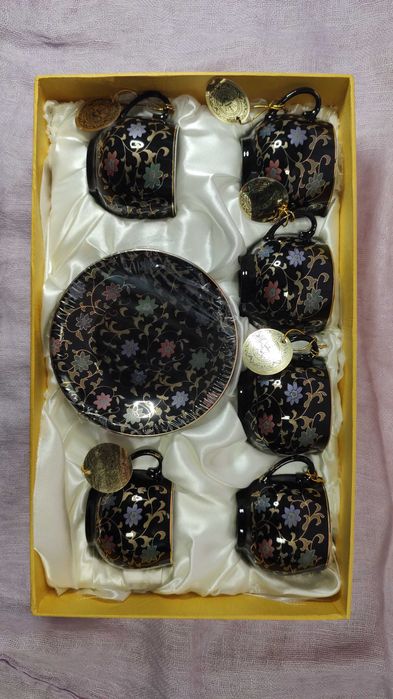 Сервиз чайный , кофейный