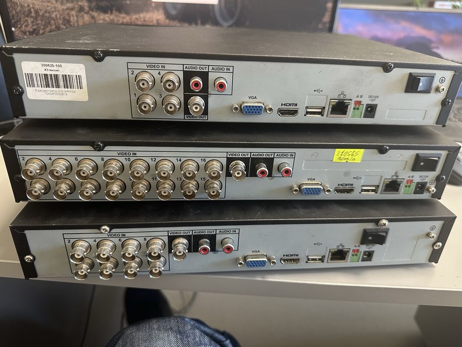 Продам видеорегистраторы Dahua + 4 аналог. камеры