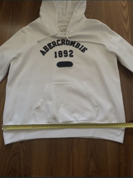 Biała bluza Abercrombie z kapturem. M