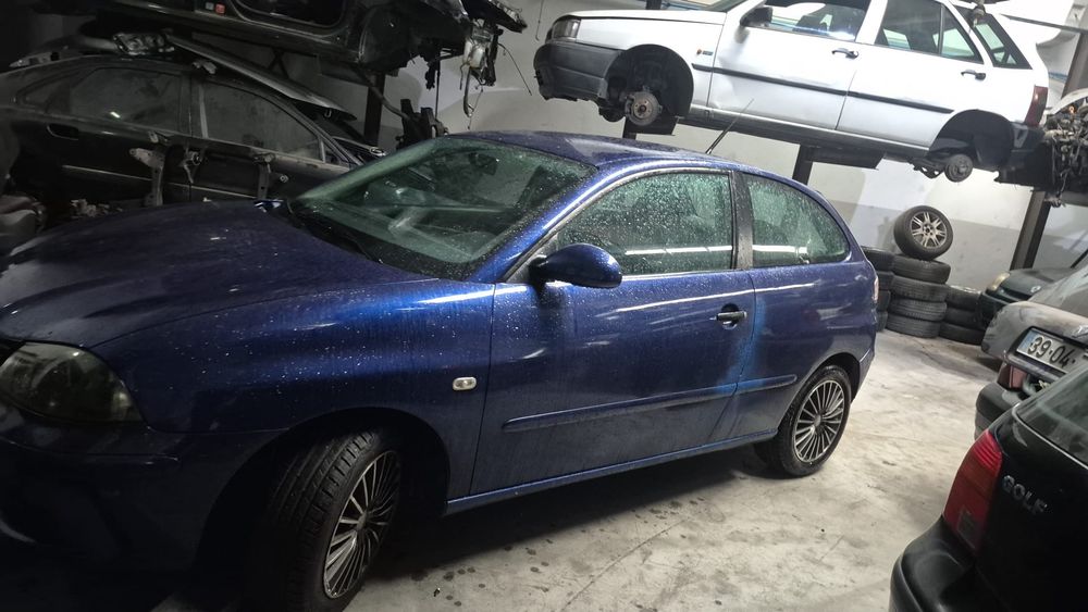 Seat Ibiza 6l para pecaa