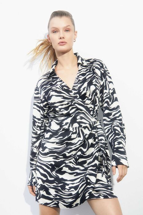 Сукня  ошатна ніжна атласна H&M