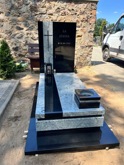 Nagrobek granitowy BRYŁA