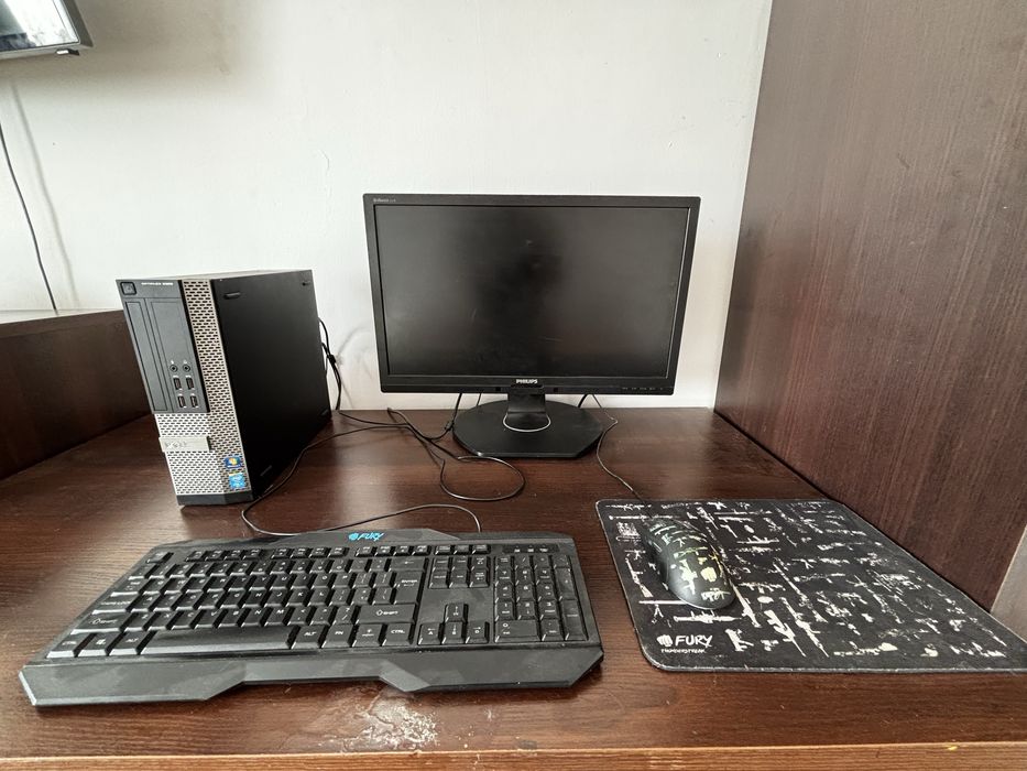 Komputer DELL w pełni sprawny, szybki ,ZESTAW