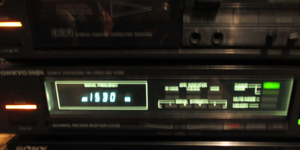 Rádio Onkyo e Colunas Technics