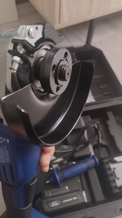 Nowa szlifierka kątowa flex Ford