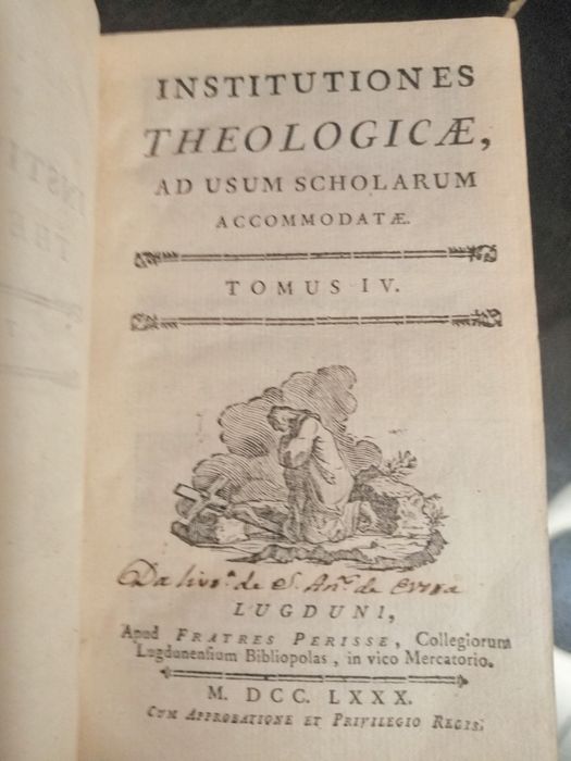 Livro antigo Institutiones Theologicae