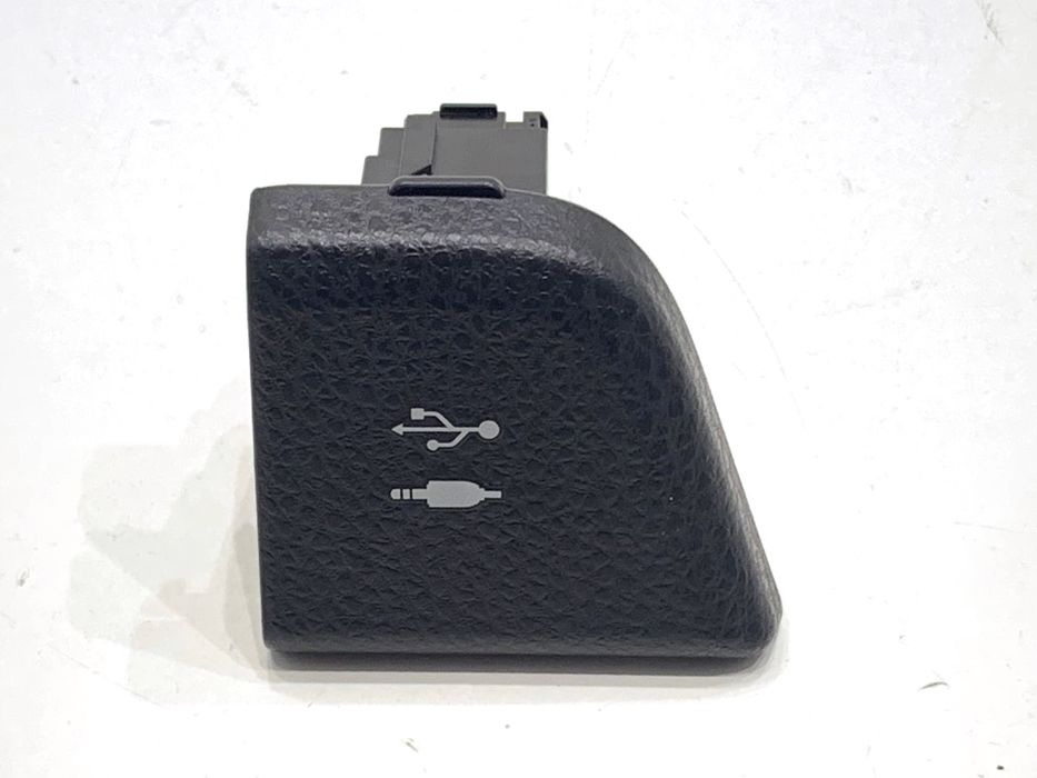 GNIAZDO USB TOYOTA CAMRY 55407-33040 ZŁĄCZE