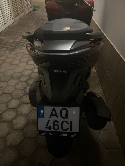 Honda Forza 125 – Vermelha – 2022 – Apenas 6.799 km – Como Nova