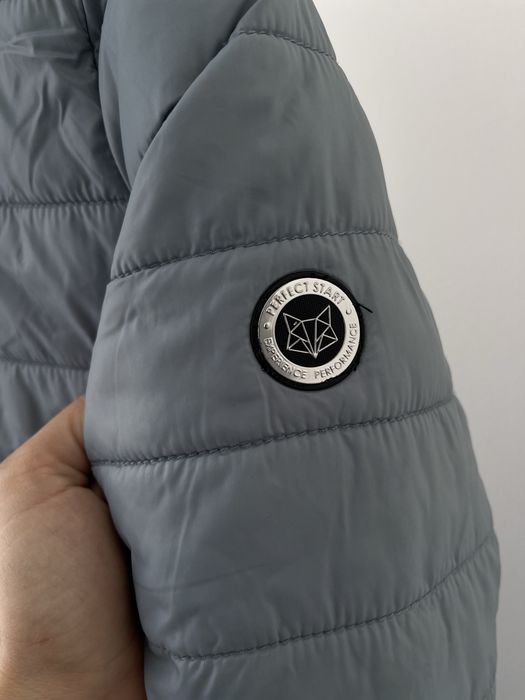 Курточка осінь розмір S Ostin