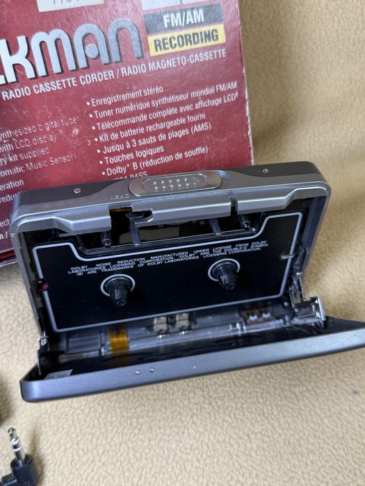 Sony Walkman WM‑GX614 | Zestaw kolekcjonerski z mikrofonem, pilotem,