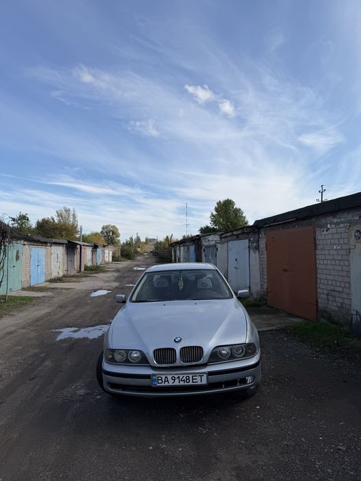 BMW E39 520I m52b20 газ/бензин 1997 год