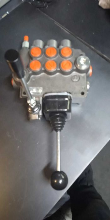 Гідророзподільник 3P80, 3P40 3 секц на трактор, навантажувач, самосвал