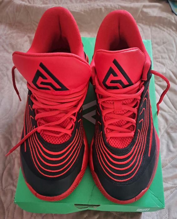 Nike  , Giannis 41