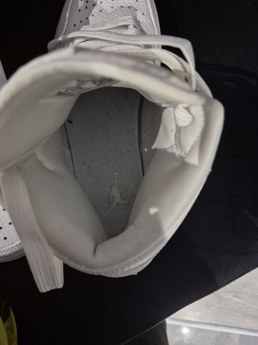 Nice Buty Jordan 1 Mid 37.5