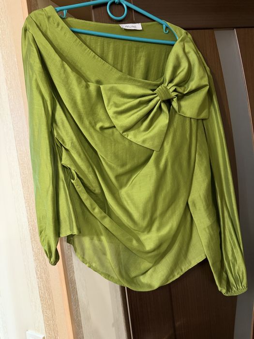 Продам блузу Motel