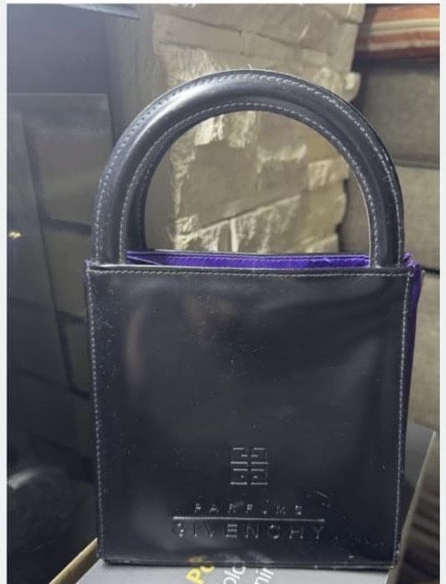 Стильні сумки Givenchy