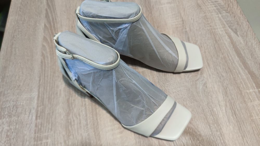 Босоніжки жіночі Sam Edelman 38,5 -39 розмір
