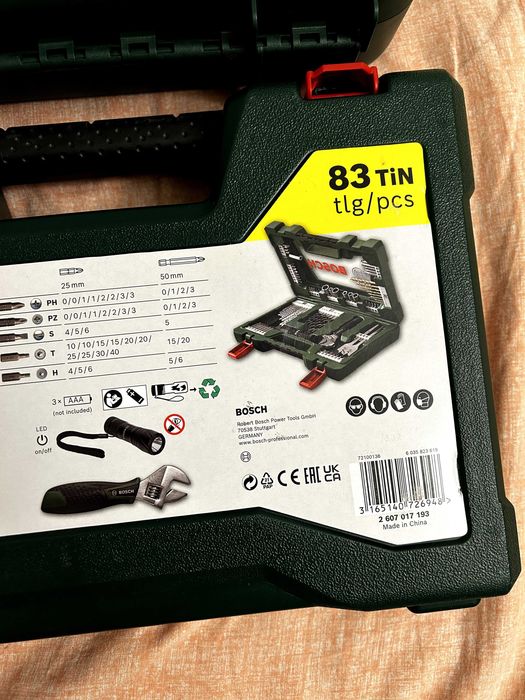 Parafusadeira Bosch Easy Drill 18V-40 + Maleta Bosch (83 peças)