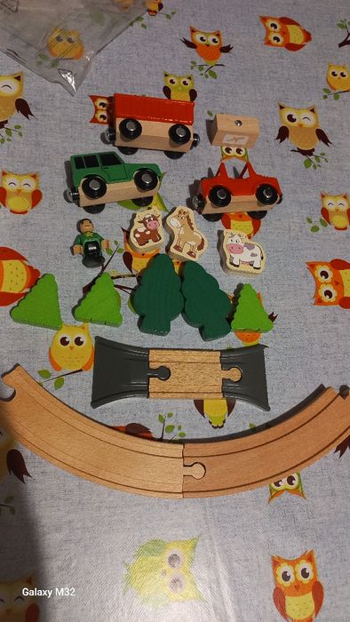 Потяг, машина, рейки, дерева, тварини до дерев'яної залізниці