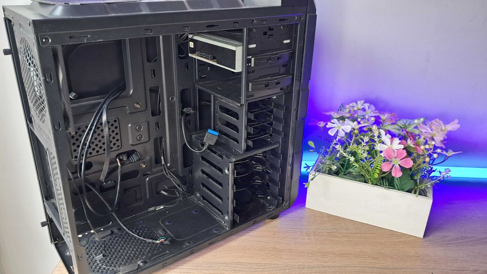 Obudowa SilentiumPC Brutus M23 Pure Black USB3.0 (SPCOBU44420)