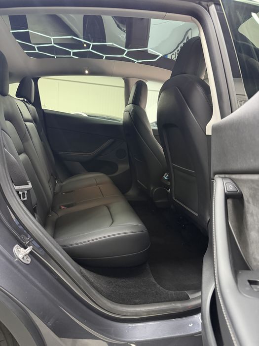 Tesla Model Y Long Range Dual Motor