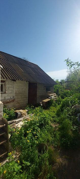 Терміново!!! по вул.  Паризька,  173 кв., юність. 8 сот. ділянка