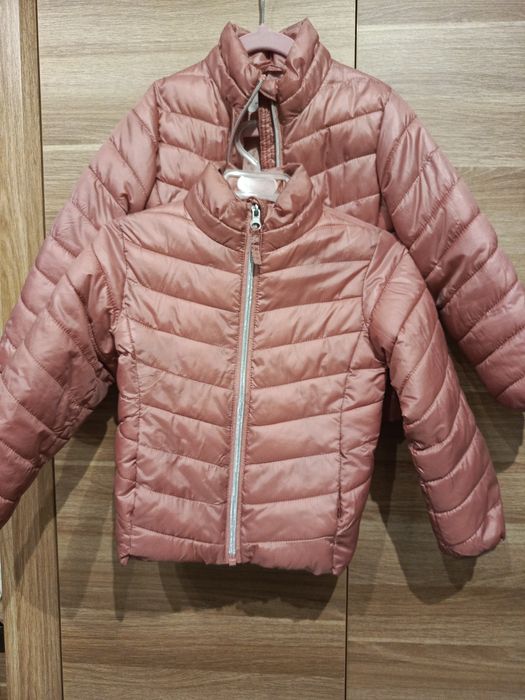 Kurtki wiosenne H&M dla bliźniaczek