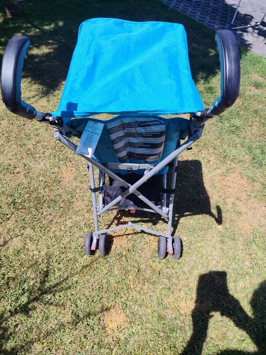 Carrinho de passeio como novo.
