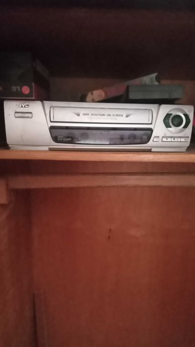 Видеомагнитофон JVC рабочий