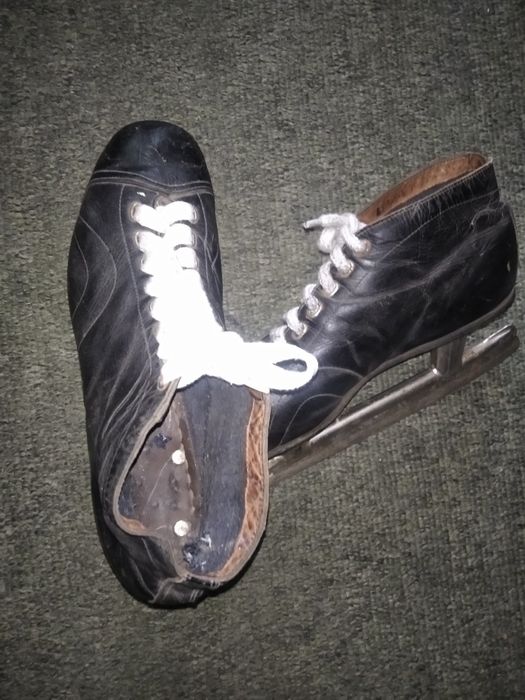 Ковзани (коньки)