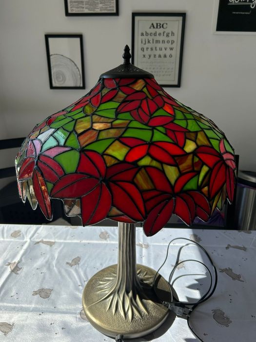 Piękna lampa styl Tiffany. Witrażowa.