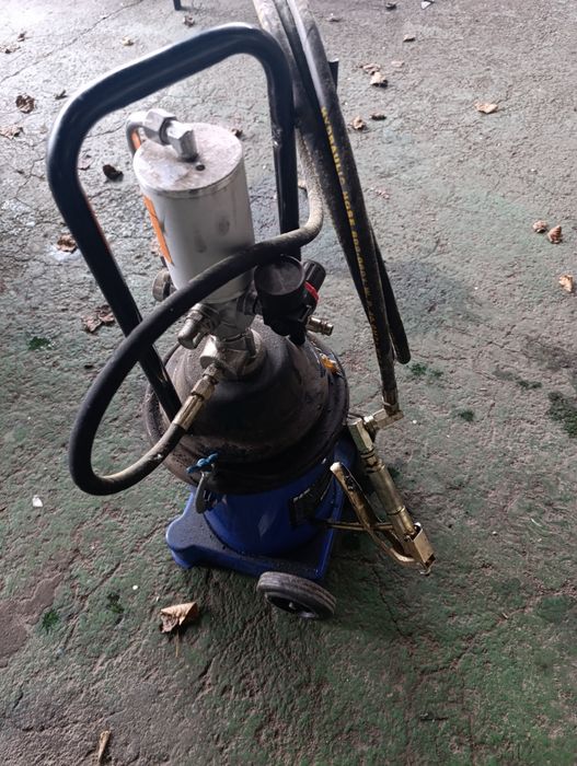 Máquina lubrificação como nova