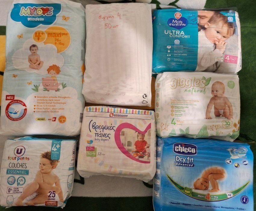 Продам підгузки Chicco розмір 4 та інші.
