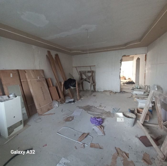 Продам 4-ком квартиру 133м. От Хозяина.  Можно под Бизнес