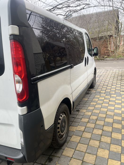 Renault trafic.