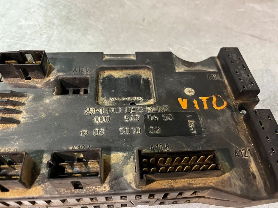 Caixa de Fusiveis Mercedes Vito 0005400650