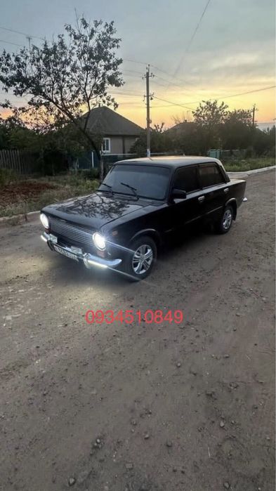 Отличная машина,вся на уверенном ходу,мотор 6 обьём 1.6 бензин,коробка 5 ст,резина зима без камерка,камера заднего вида,стеклоподъемники,центральный замок,сигнализация,дно все целое,цвет очень красивый ночью переливается,печка все дует,электрика вся работает,стоит новая голова,новый прокладки,отличный стопы лед,туманки,новые чехли салон максимально приятный,торга нет цена 350$ документы все в порядке,тех паспорт страховка все вопросы по тел НОМЕР НА ФОТО