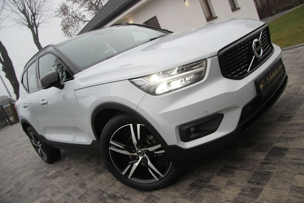 Volvo XC 40 R-design Nowy Rozrąd Fajny Kolor Bezwypadkowy
