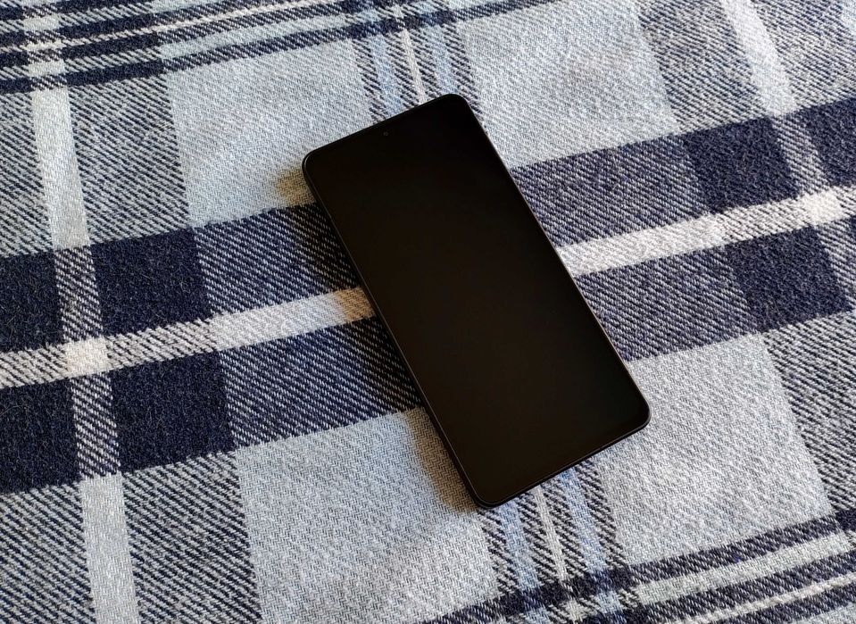 Смартфон Sharp AQUOS R8PRO - з легендарною оптикою Leica 2sim\NFC\IP68