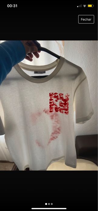 Camisa da zara com letra C